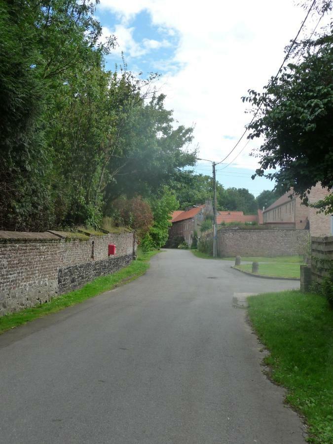 Qui Dort D'Isnes Bed & Breakfast Luaran gambar